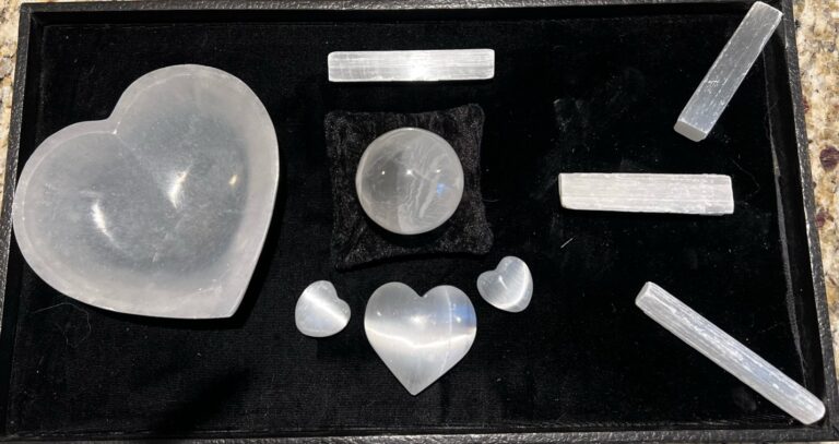 Selenite: A Simple Way to Bring Peace and Clear Energy Into Any Space